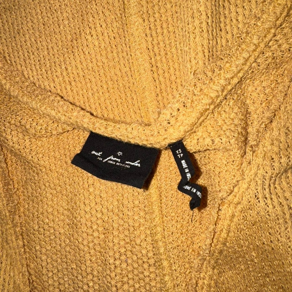 Urban Outfitters Yellow Knit Top - Picture 3 of 3